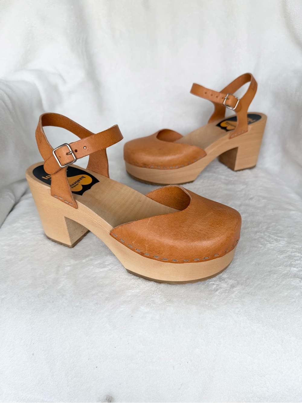 NWOT Swedish Hasbeens Krillan Size 38 US (7.5/8)